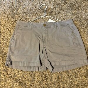Women’s Gray Old Navy 3” Inseam Shorts Size 8